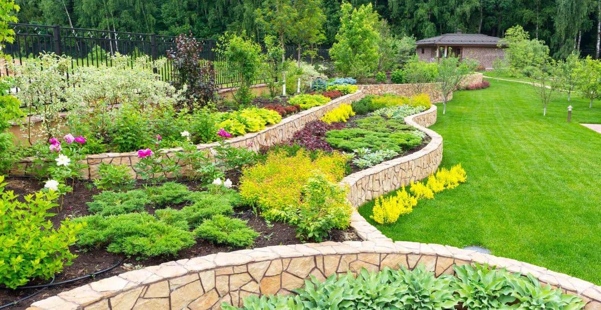 Lawnscape Garden Center
