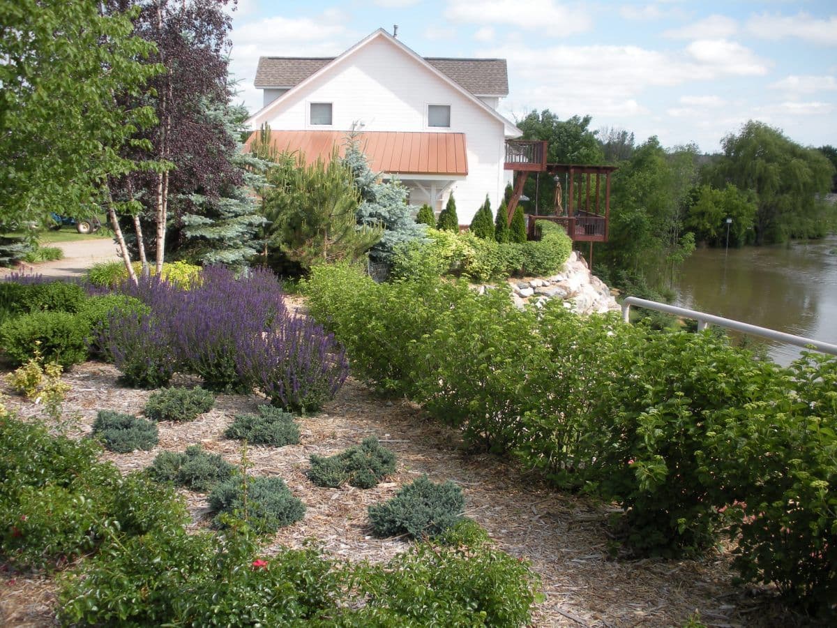 Ruggirello's Landscaping, Greenhouses and Garden Center